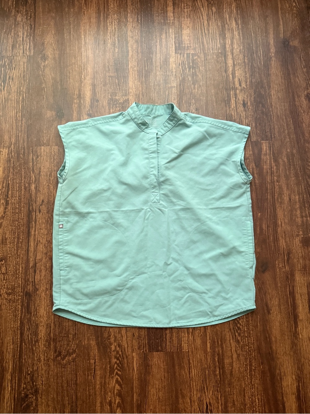 FIGS Women’s Sea Glass Blue Green Rafaela Oversized Scrub Top - Size S Nursecore